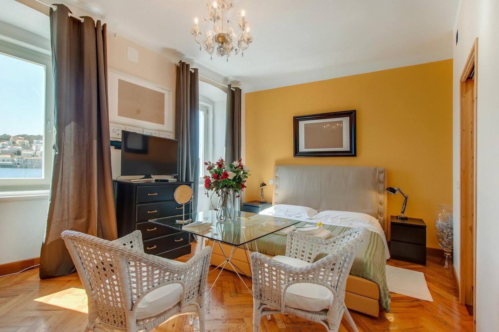 Vindobona Hotel Mali Lošinj Екстериор снимка